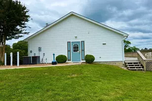 204 Woodmount Dr, Colonial Beach, VA 22443 - Photo 40