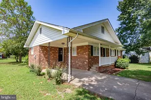 333 Santa Maria Ave, Colonial Beach, VA 22443 - Photo 40