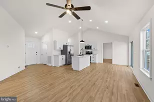 749 Lakeview Dr, Colonial Beach, VA 22443 - Photo 20