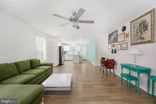 218 Shorewood Dr, Colonial Beach, VA 22443 - Photo 2