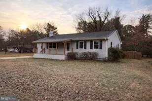 219 Cedar Ln, Colonial Beach, VA 22443 - Photo 4