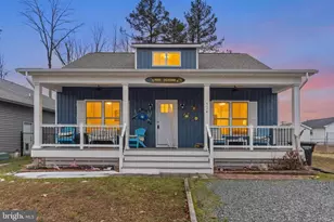 324 3rd St, Colonial Beach, VA 22443 - Photo 2