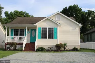 418 Lincoln Ave, Colonial Beach, VA 22443 - Photo 2