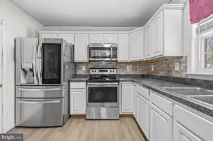 11 1st St, Colonial Beach, VA 22443 - Photo 10