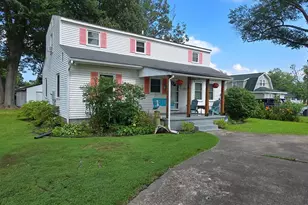 412 Marshall Ave, Colonial Beach, VA 22443 - Photo 1