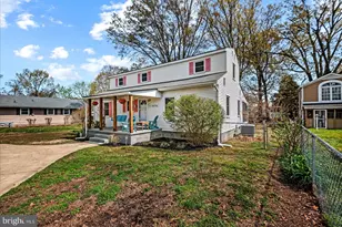 412 Marshall Ave, Colonial Beach, VA 22443 - Photo 2