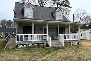 588 Wakefield Dr, Colonial Beach, VA 22443 - Photo 1