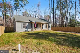 261 Azure Dr, Colonial Beach, VA 22443 - Photo 18