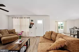 669 Lakeview Dr, Colonial Beach, VA 22443 - Photo 32