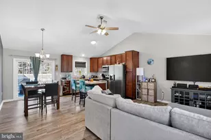 583 Cabin Point Dr, Montross, VA 22520 - Photo 4