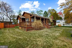 121 11th Street S, Colonial Beach, VA 22443 - Photo 1