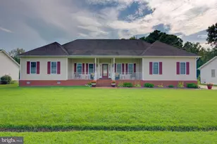 3003 Riverview Dr, Colonial Beach, VA 22443 - Photo 2