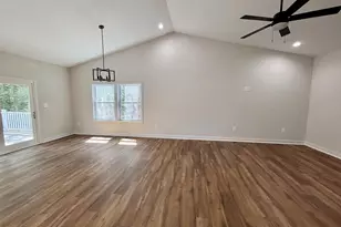 959 Mattox Ave, Colonial Beach, VA 22443 - Photo 12