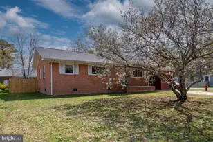 160 12th St, Colonial Beach, VA 22443 - Photo 6