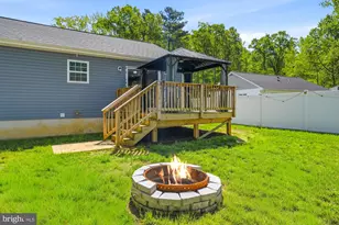 283 Shorewood Dr, Colonial Beach, VA 22443 - Photo 26