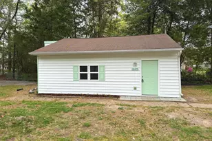 1605 Lakeview Dr, Colonial Beach, VA 22443 - Photo 2