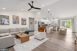 174 Shorewood Dr, Colonial Beach, VA 22443 - Photo 12