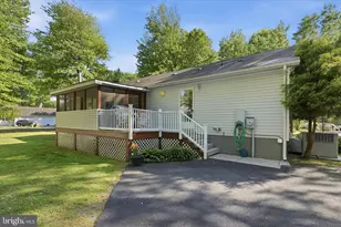 144 Stratford Cir, Colonial Beach, VA 22443 - Photo 6