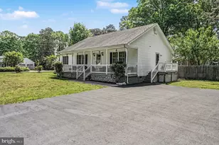 87 Cedar Ln, Colonial Beach, VA 22443 - Photo 2