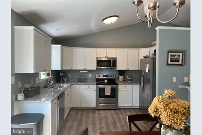 346 Brooks Drive, Colonial Beach, VA 22443 - Photo 6
