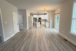 43 Lee St, Montross, VA 22520 - Photo 2