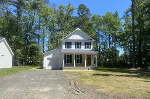 113 Laurel Ln, Colonial Beach, VA 22443 - Photo 2