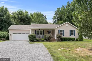 305 Cedar Ln, Colonial Beach, VA 22443 - Photo 1
