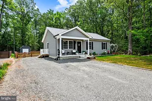284 Shorewood Dr, Colonial Beach, VA 22443 - Photo 4