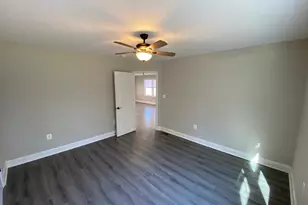 77 Lakeview Dr, Colonial Beach, VA 22443 - Photo 16