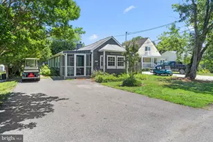 716 Bancroft Ave, Colonial Beach, VA 22443 - Photo 2