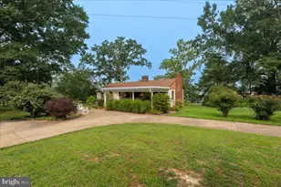 277 Harbor View Cir, Colonial Beach, VA 22443 - Photo 10