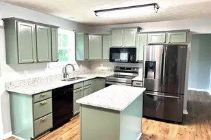 215 Dogwood Ave, Colonial Beach, VA 22443 - Photo 2
