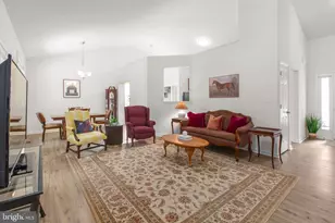 211 Meadow Ave, Colonial Beach, VA 22443 - Photo 2