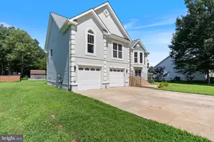 203 Forest Ave, Colonial Beach, VA 22443 - Photo 4