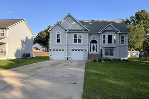 203 Forest Ave, Colonial Beach, VA 22443 - Photo 2