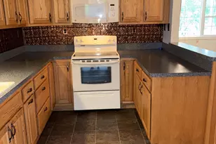 1096 Holly Vista Dr, Colonial Beach, VA 22443 - Photo 10