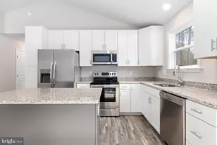 273 Azure Dr, Colonial Beach, VA 22443 - Photo 6