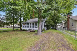 518 Lossing Ave, Colonial Beach, VA 22443 - Photo 2