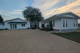 155 Pearson Dr, Colonial Beach, VA 22443 - Photo 2
