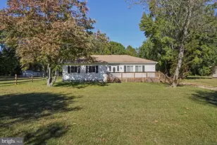 641 Holly Vista Dr, Colonial Beach, VA 22443 - Photo 1