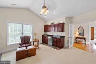 1020 Breckinridge Ln, Winchester, VA 22601 - Photo 6
