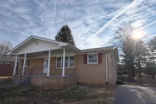 216 Wood Ave, Winchester, VA 22601 - Photo 16