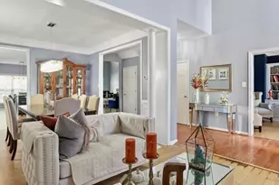 930 Wayne Dr, Winchester, VA 22601 - Photo 2