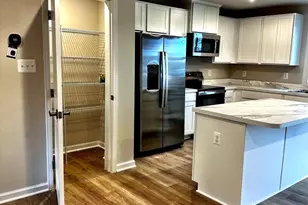 645 Laurelwood Cir, Winchester, VA 22601 - Photo 2