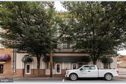 7 W Piccadilly Street #9, Winchester, VA 22601 - Photo 1