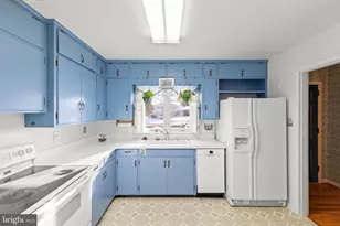 307 Fox Dr, Winchester, VA 22601 - Photo 12