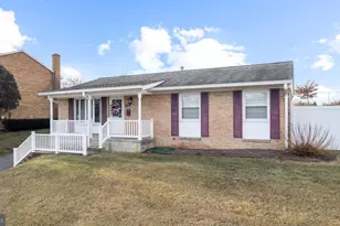 945 Allen Dr, Winchester, VA 22601 - Photo 2