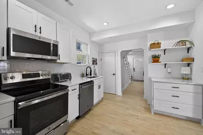 25 W Southwerk Street, Winchester, VA 22601 - Photo 16