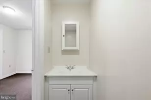 106 W Southwerk St, Winchester, VA 22601 - Photo 12