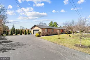 1317 Caroline St, Winchester, VA 22601 - Photo 4